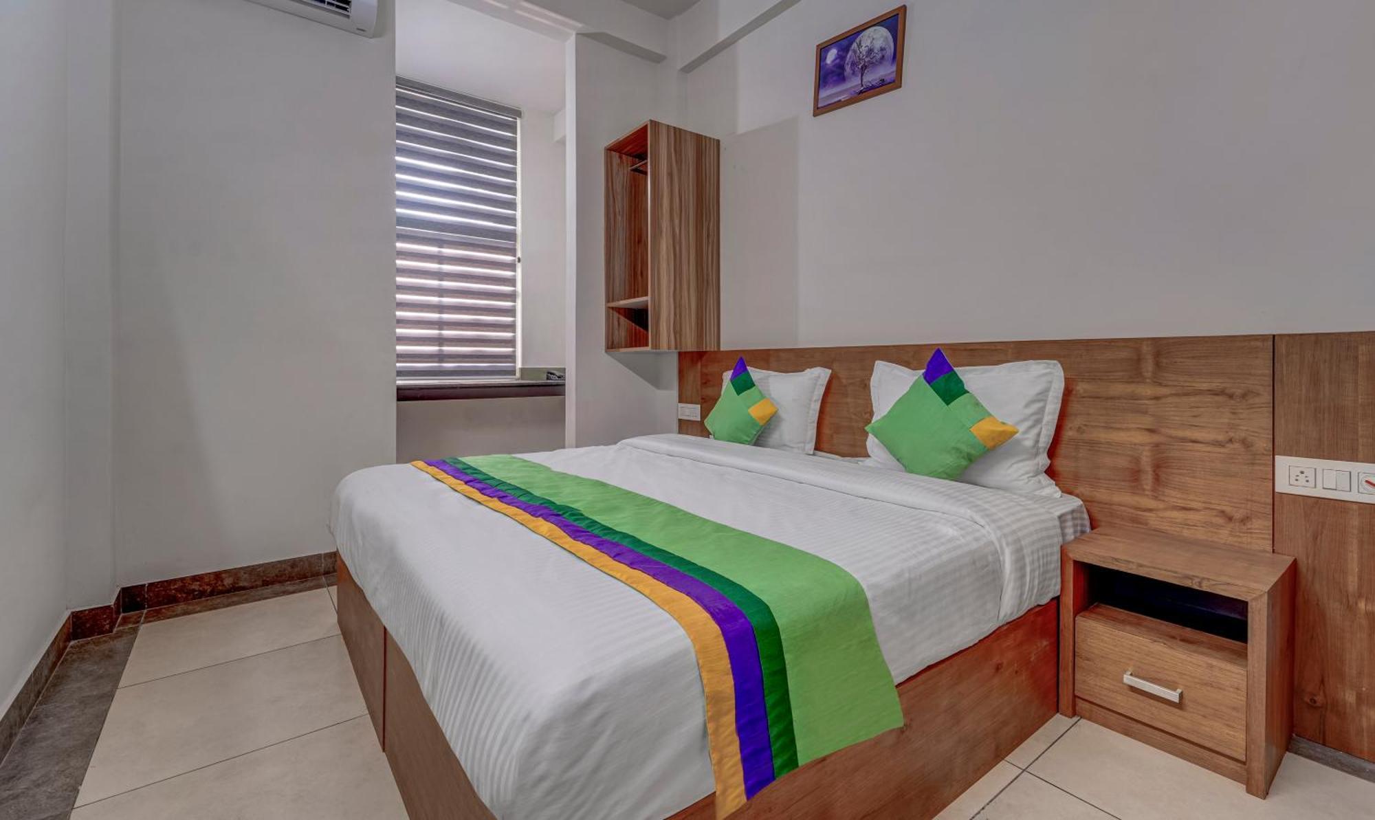 Treebo Regalia Inn Civil Station Kalpetta Bagian luar foto