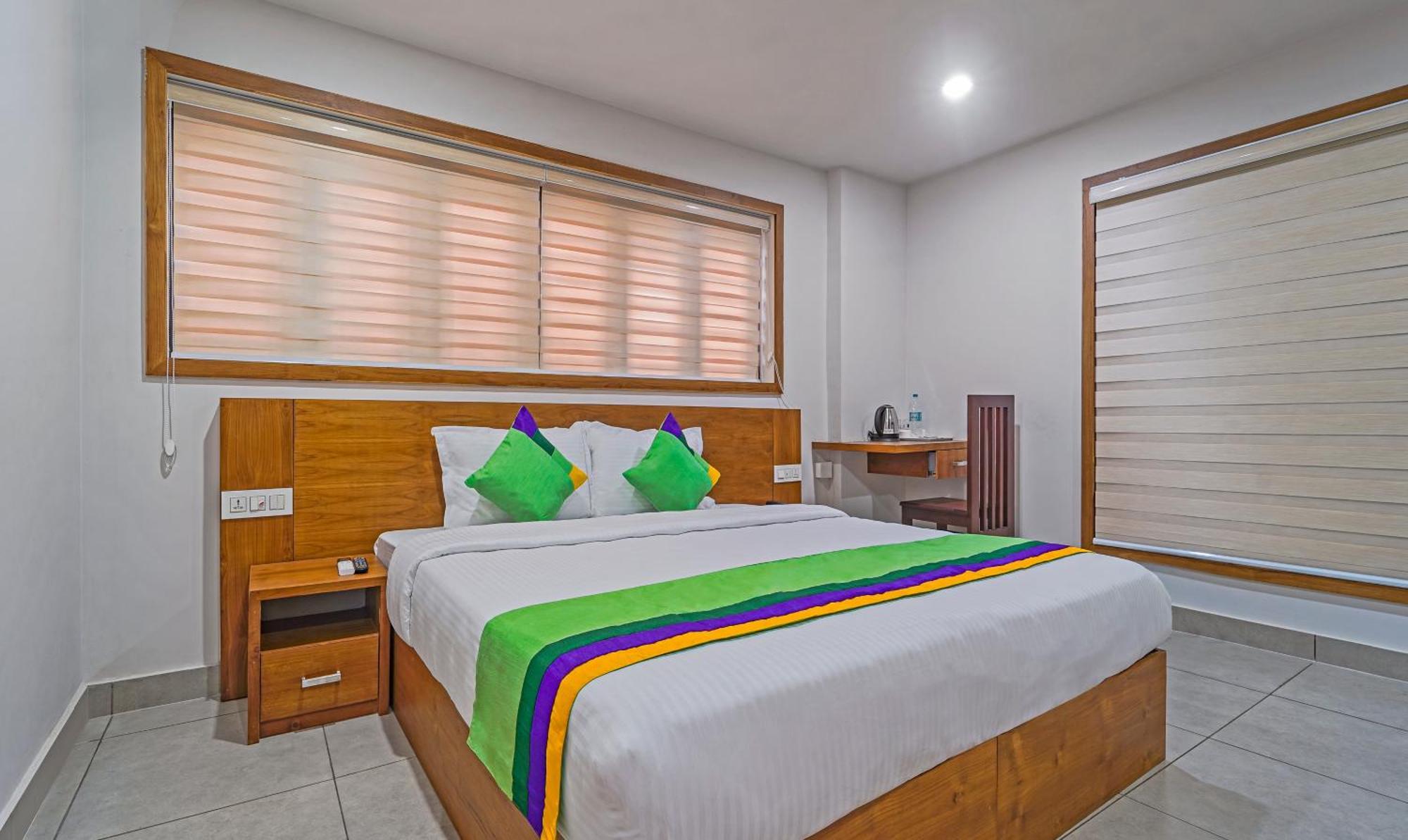 Treebo Regalia Inn Civil Station Kalpetta Bagian luar foto